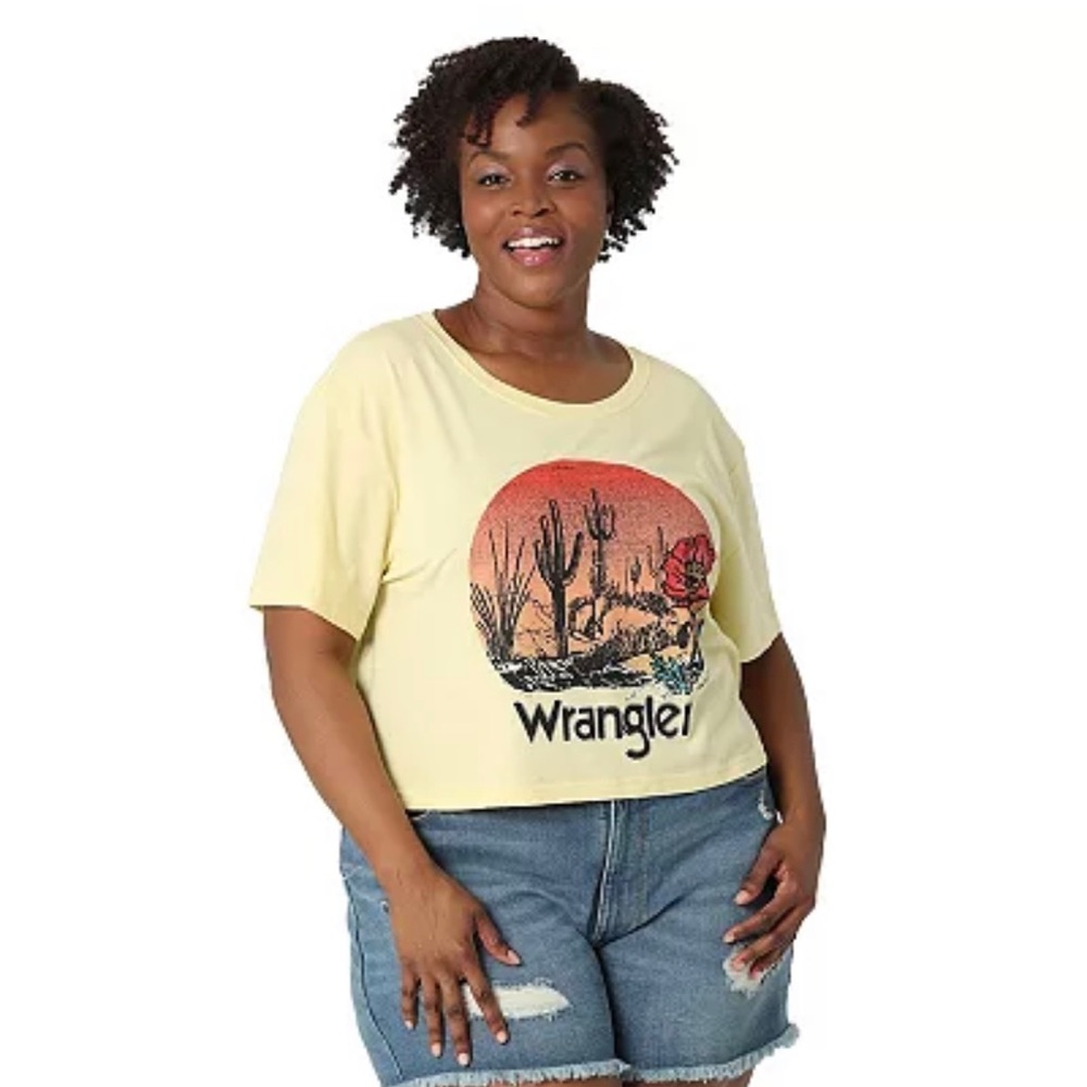 Plus Size Wrangler Boyfriend Cropped Graphic Tee Yellow Desert SZ 3X NWT